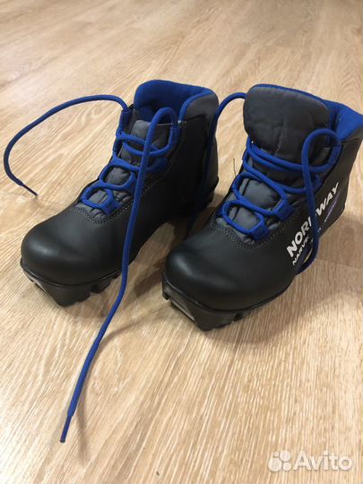 Лыжные ботинки