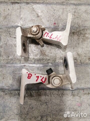 Петля двери передняя левая Audi A4 B8 1.8 CDH TSI