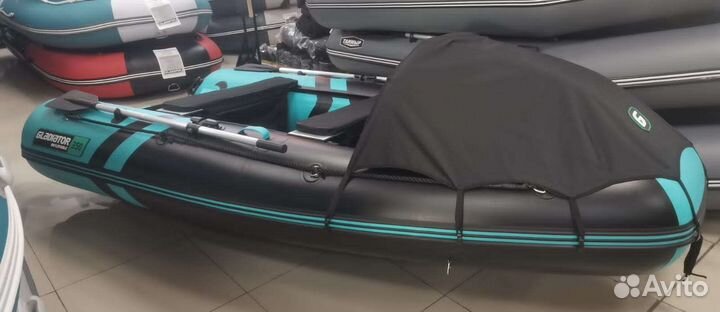 Лодка Gladiator E 350 Pro черно-бирюзовая