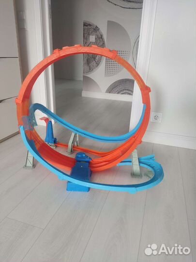 Гоночный трек hot wheels