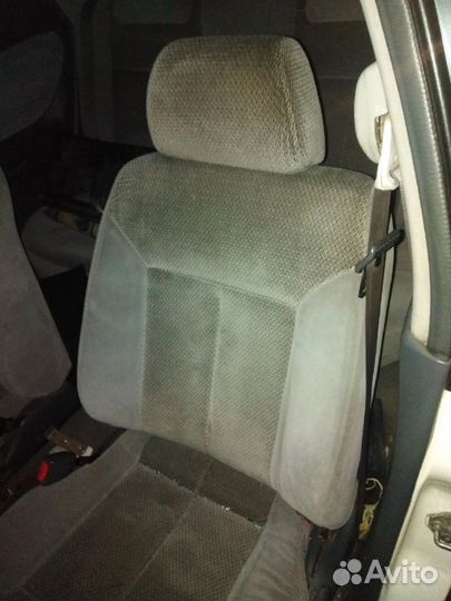 Комплект сидений Mazda familia