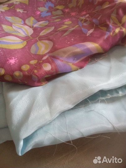 Три отреза винтажной ткани