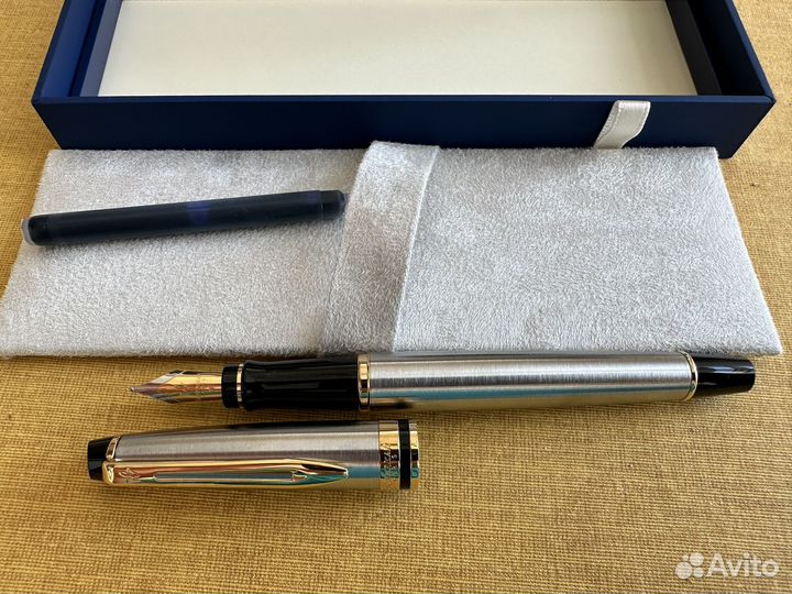 Перьевая ручка Waterman