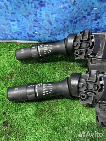 Подрулевой переключатель дворников Toyota Corolla