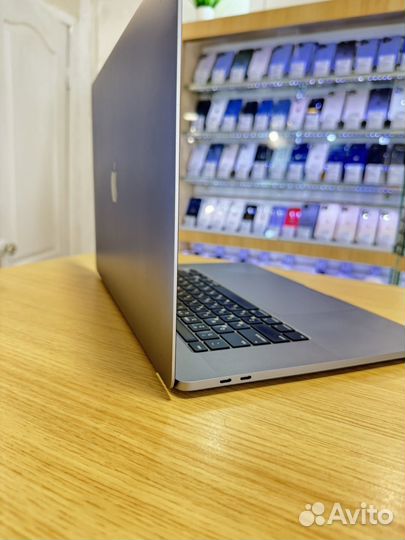 MacBook Pro 16 2019