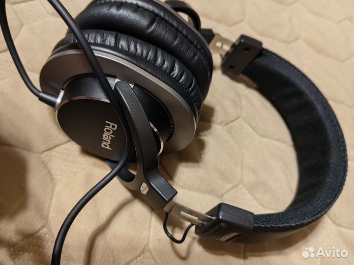 Мониторные премиум наушники Roland RH300