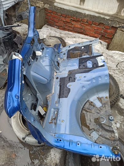 Крыло Б/У G2YB71410