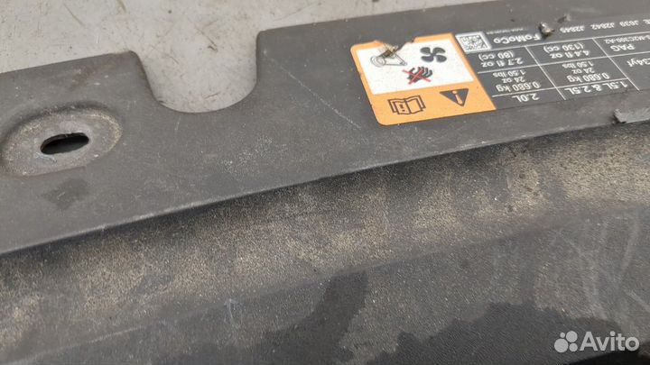 Накладка замка капота Ford Escape