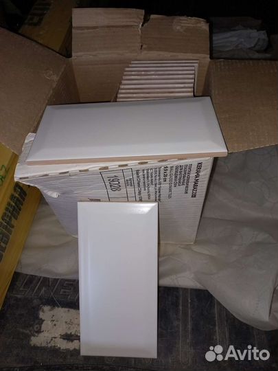 Продам листы лдсп цвет дуб 86х230,плитка кабанчик