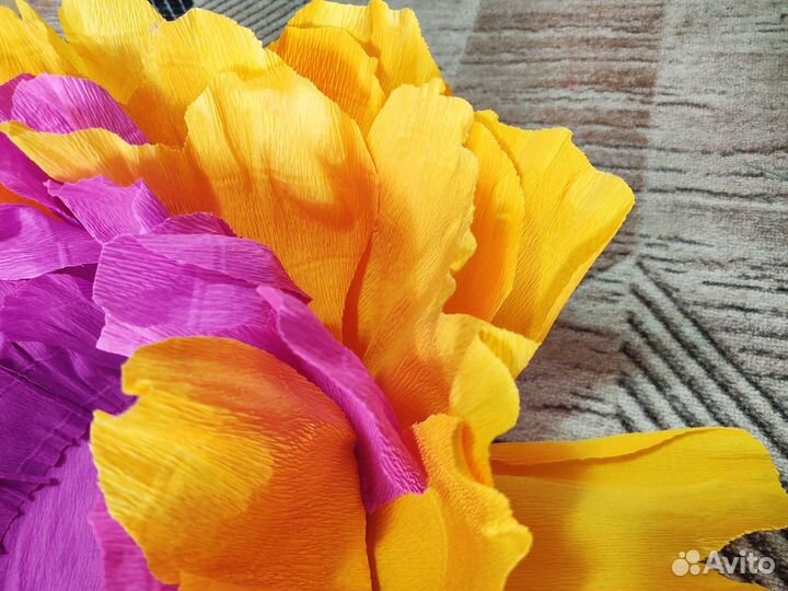 Фотозона Цветок из гофрированной бумаги