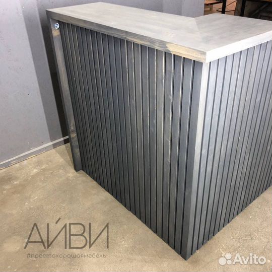 Стойка ресепшн