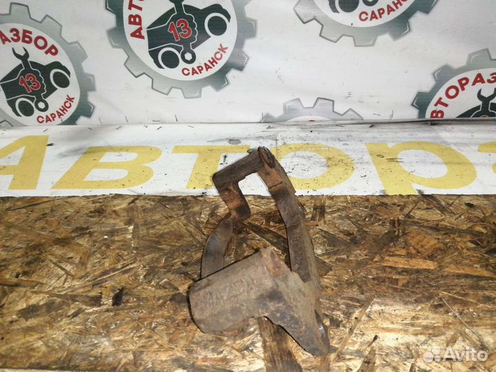 Скоба правая суппорта Mazda 6 GH