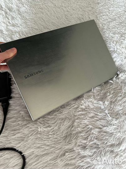 Ноутбук Samsung np305v5a