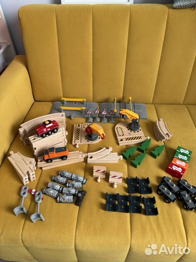 Brio Набор с самодвижущимся поездом 33165