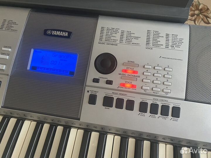 Синтезатор Yamaha psr e413