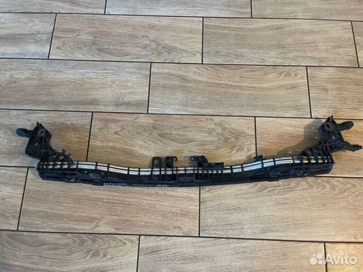 Крепление переднего бампера переднее Mercedes Benz