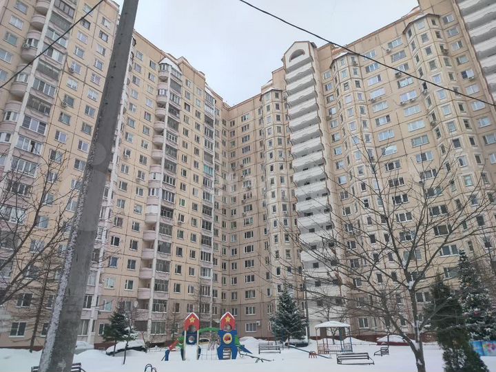 2-к. квартира, 77,8 м², 14/17 эт.