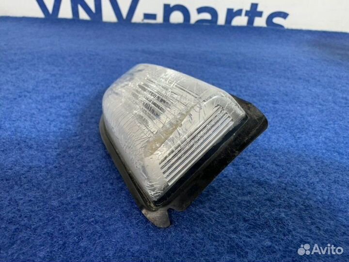 Повторитель поворота в зеркало правый Volvo Xc60