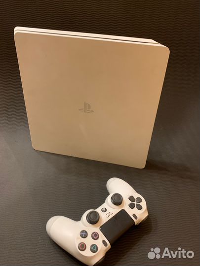 Sony playstation 4 slim