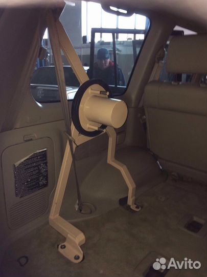 Крепление запасного колеса гбо Land Cruizer