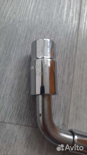 Набор инструментов и аксессуаров для авто