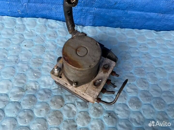 Блок abs Honda Ridgeline YK1 3.5L J35Z5 250HP 2011