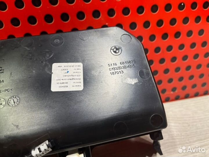 Вещевой ящик центральной консоли Bmw 5 G30 2017