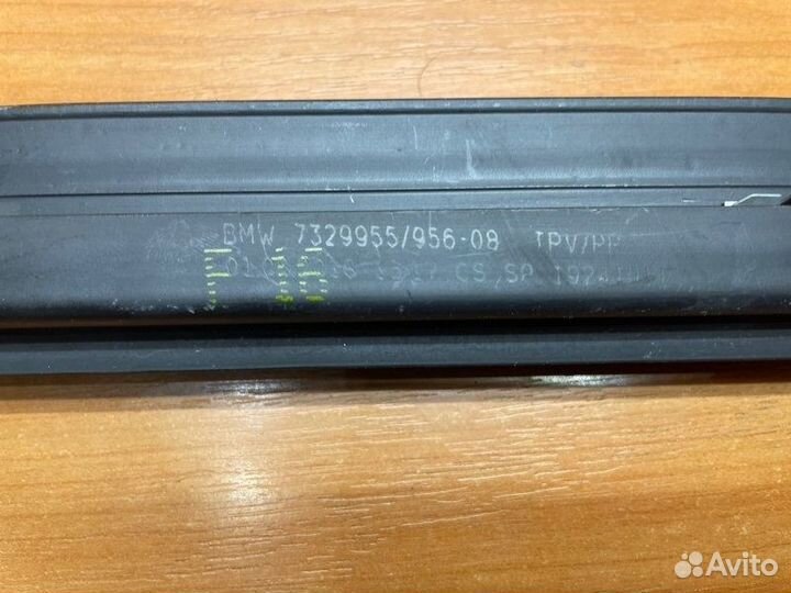 Уплотнитель стекла двери передний левый Bmw X6 F16