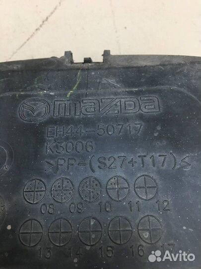 Накладка на решетку радиатора Mazda CX-7