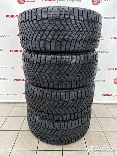 Pirelli Ice Zero 245/40 R18