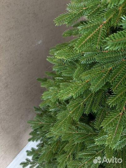 Елка игрушка