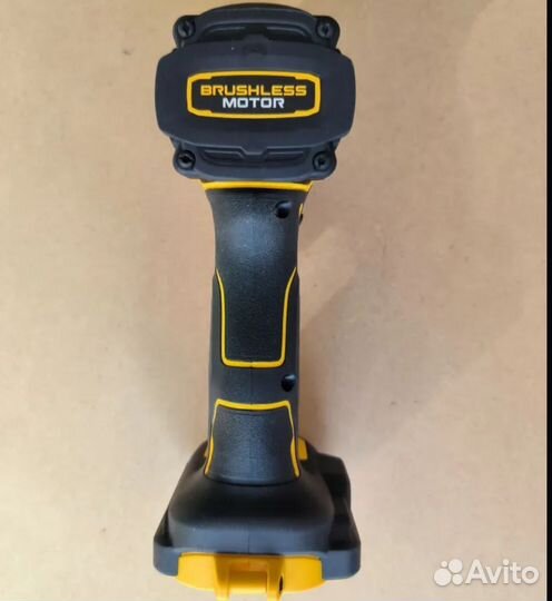 Шуруповерт DeWalt DCF850N