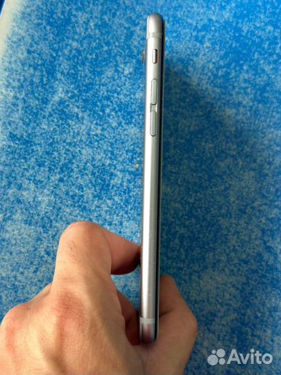 Телефон iPhone 6s