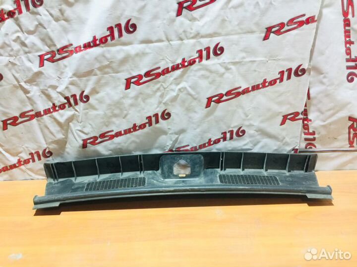 Накладка замка багажника Лада Калина 1