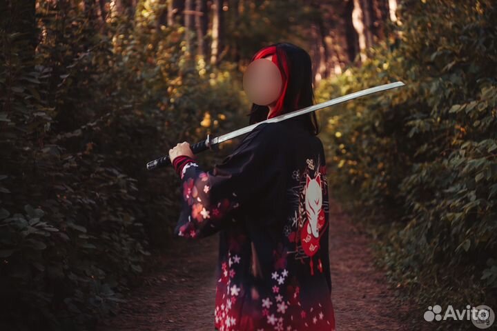 Парик черно-красный