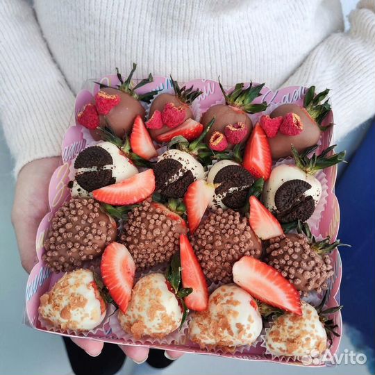 Сладкая клубника в шоколаде, подарочные наборы