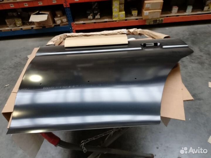 Дверь задняя Mitsubishi Pajero Sport MR981941