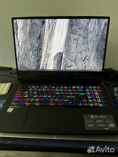 Игровой ноутбук MSI 17 3