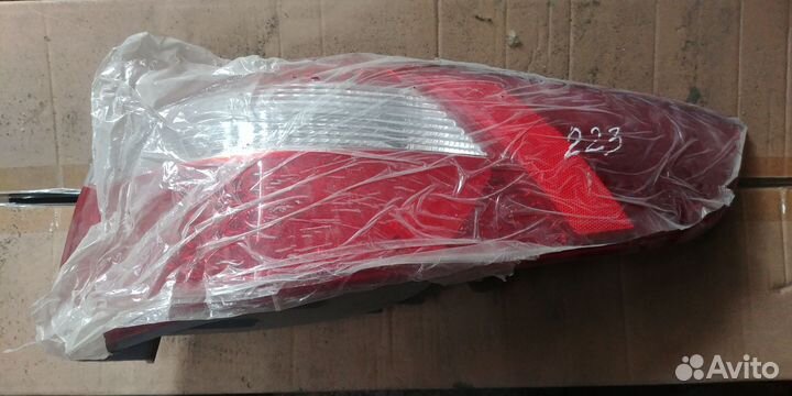 Фонарь задний правый Kia rio 3