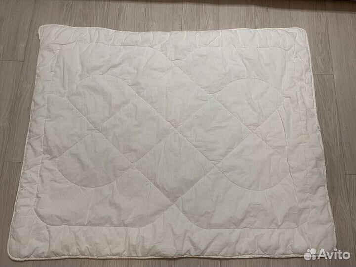 Одеяло в детскую кроватку