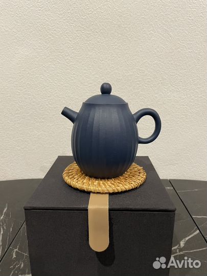 Исинский чайник и пиала