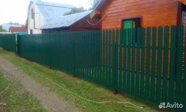 Забор из евроштакетника качественно быстро