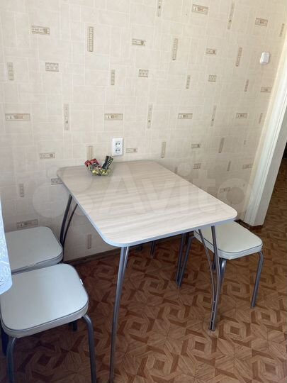 2-к. квартира, 43 м², 1/4 эт.