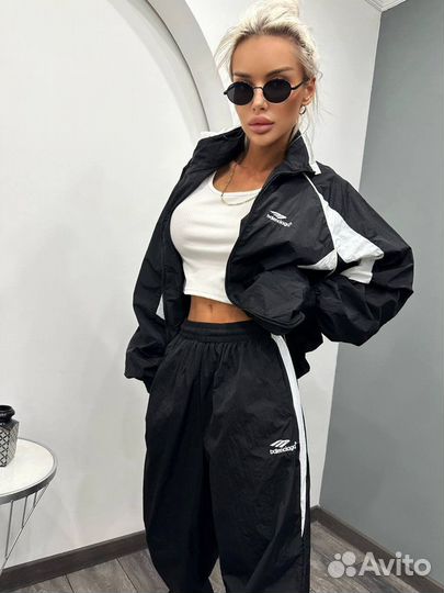 Спортивный костюм женский