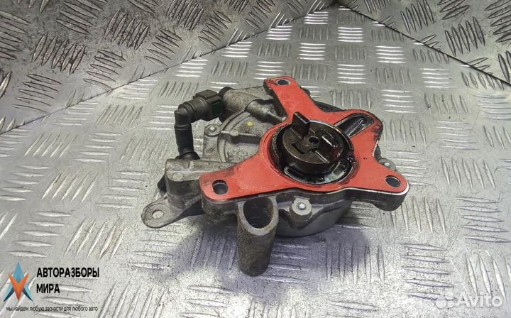 Насос вакуумный Ford Focus 3 2011