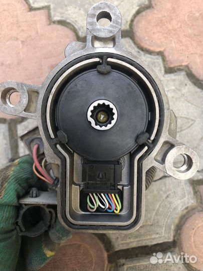 Электропривод раздатки Фольцваген Туарег 2008г