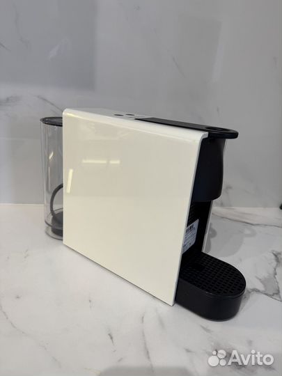 Кофемашина nespresso essenza mini