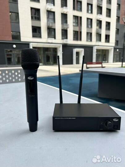 Радиомикрофон октава U1200H / octava