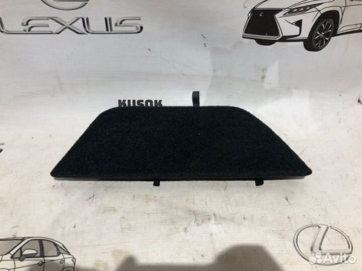 Обшивка багажника задняя правая Lexus Rx 350