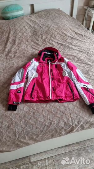 Горнолыжная куртка 42 44